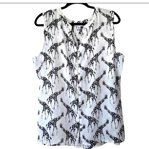 Croft & Barrow Sleeveless Giraffe Top Size Medium (NWOT) - Picture 1 of 10